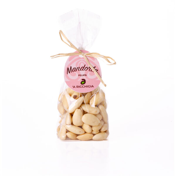 Mandorla Pelata