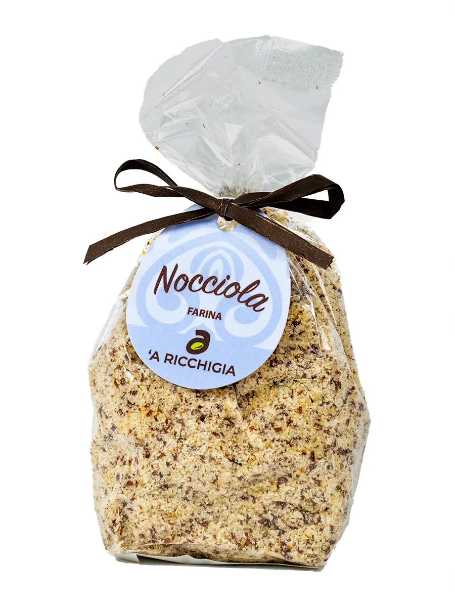 Confezione di farina di nocciola