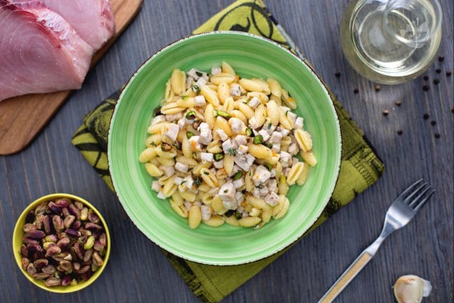 Gnocchetti sardi con pesce spada e pistacchi